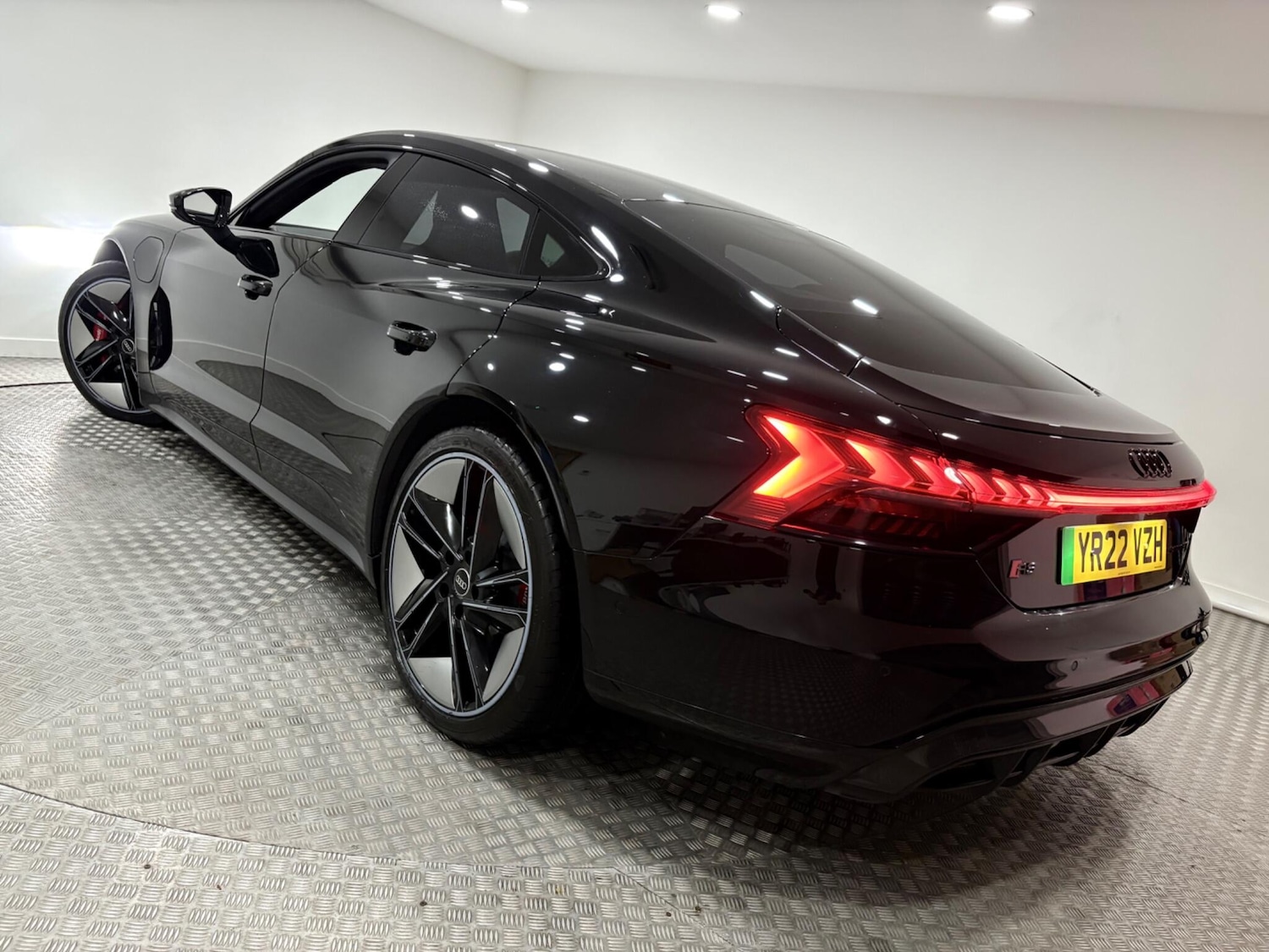 Used Audi RS e-tron GT 2022 for sale - 77021275: Photo 60