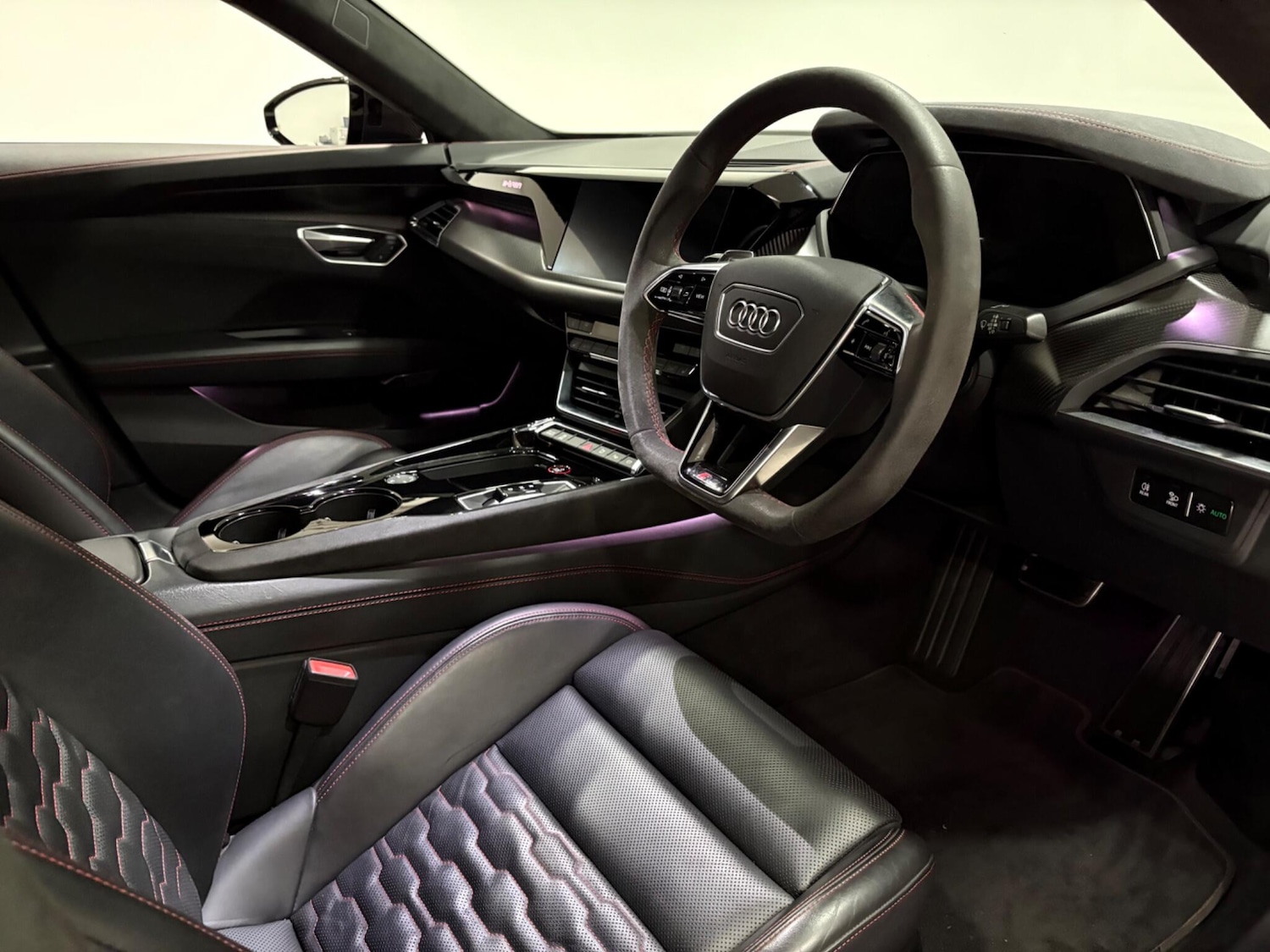 Used Audi RS e-tron GT 2022 for sale - 77021275: Photo 9