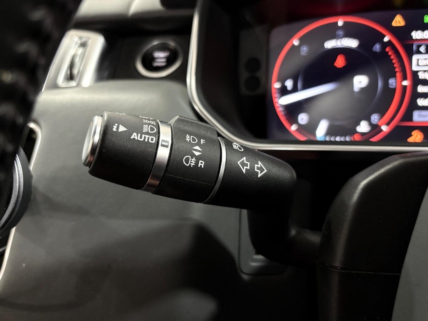 Used Land Rover Range Rover Sport 2015 for sale - 76607051: Photo 15