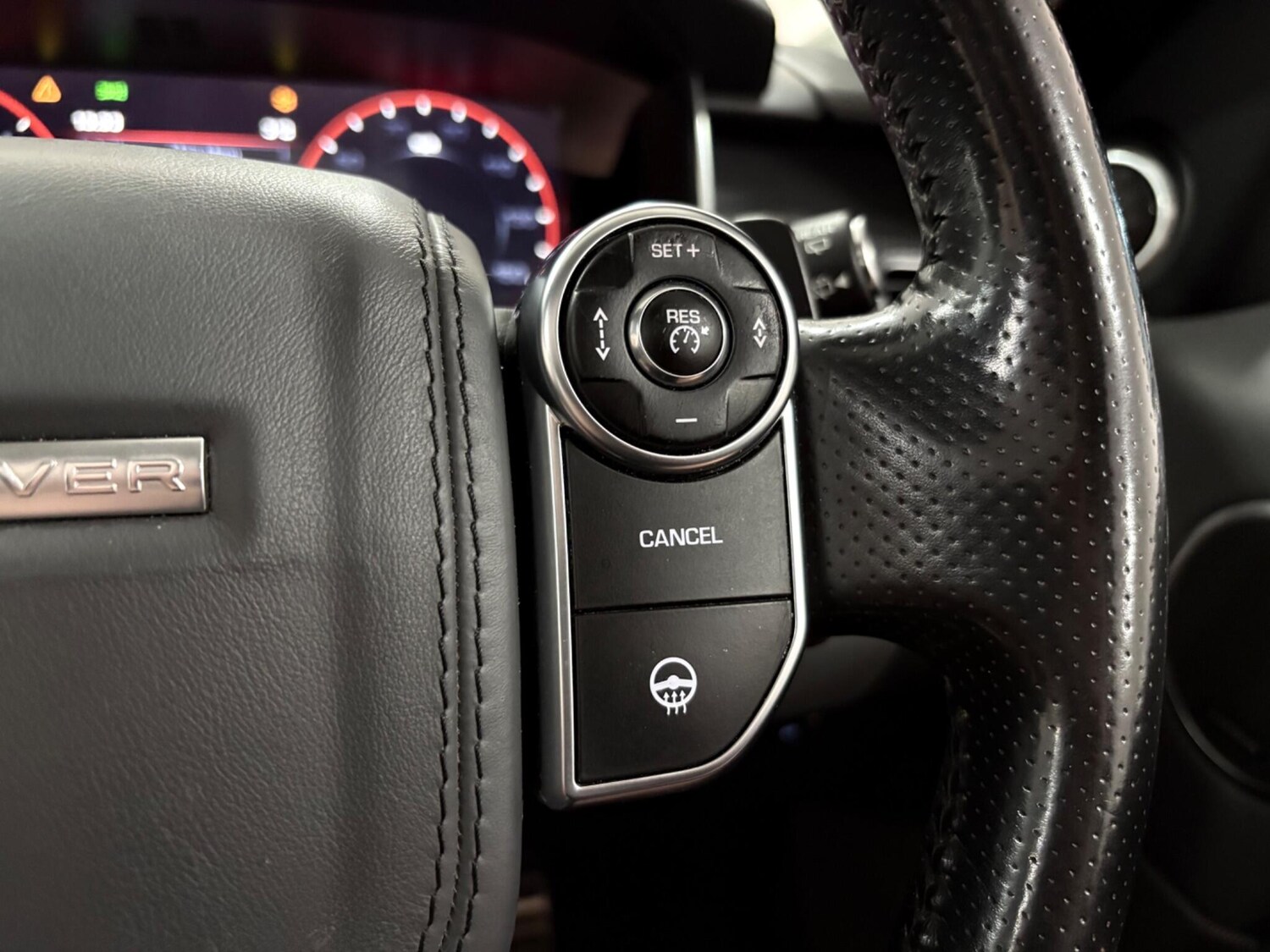 Used Land Rover Range Rover Sport 2015 for sale - 76607051: Photo 18