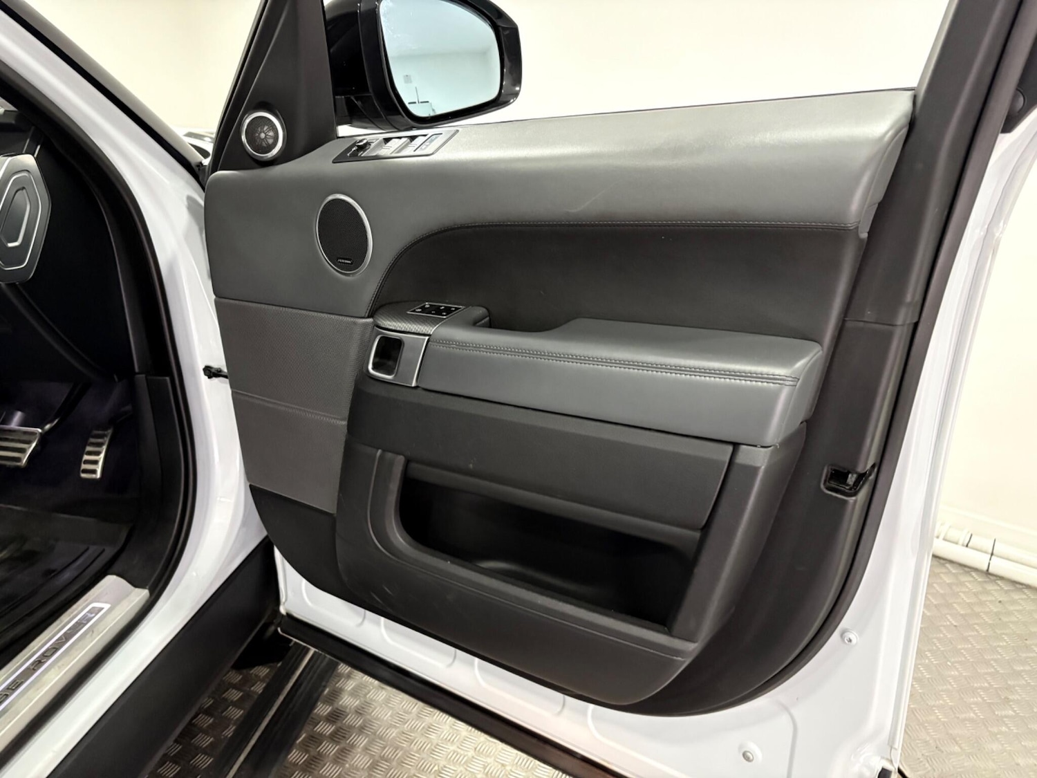 Used Land Rover Range Rover Sport 2015 for sale - 76607051: Photo 43