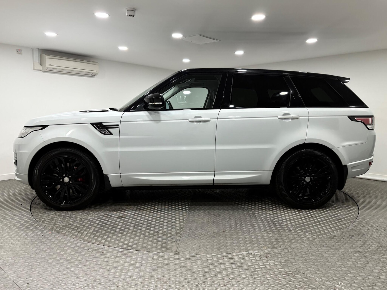Used Land Rover Range Rover Sport 2015 for sale - 76607051: Photo 6
