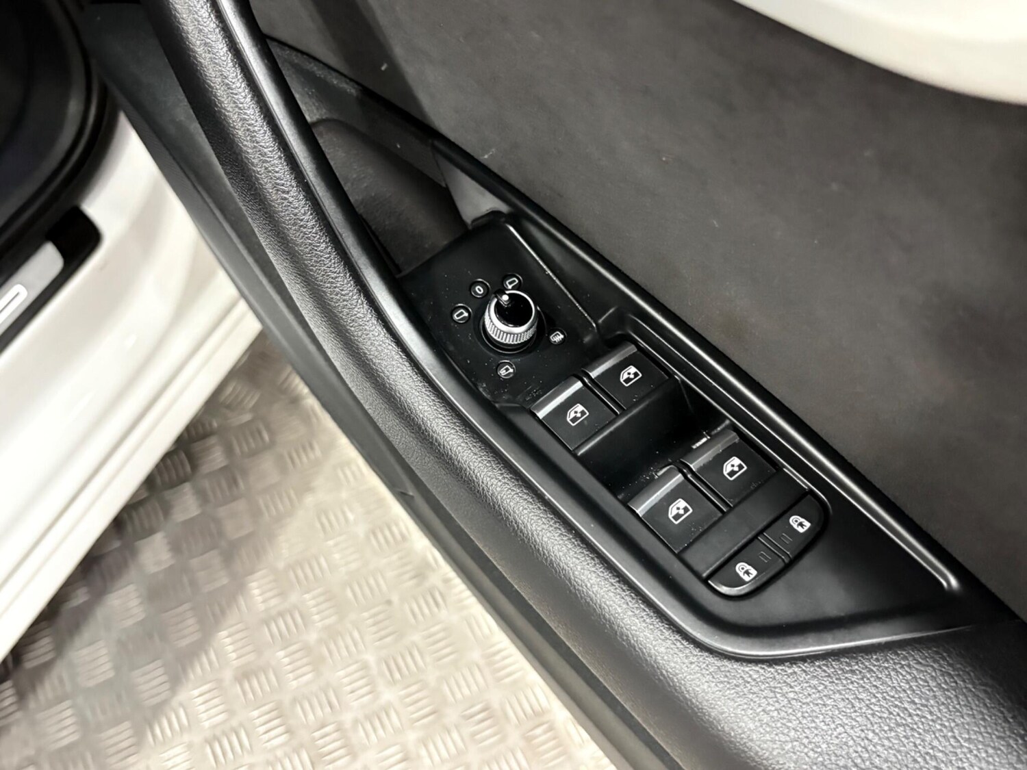 Used Audi A4 2023 for sale - 77882467: Photo 40