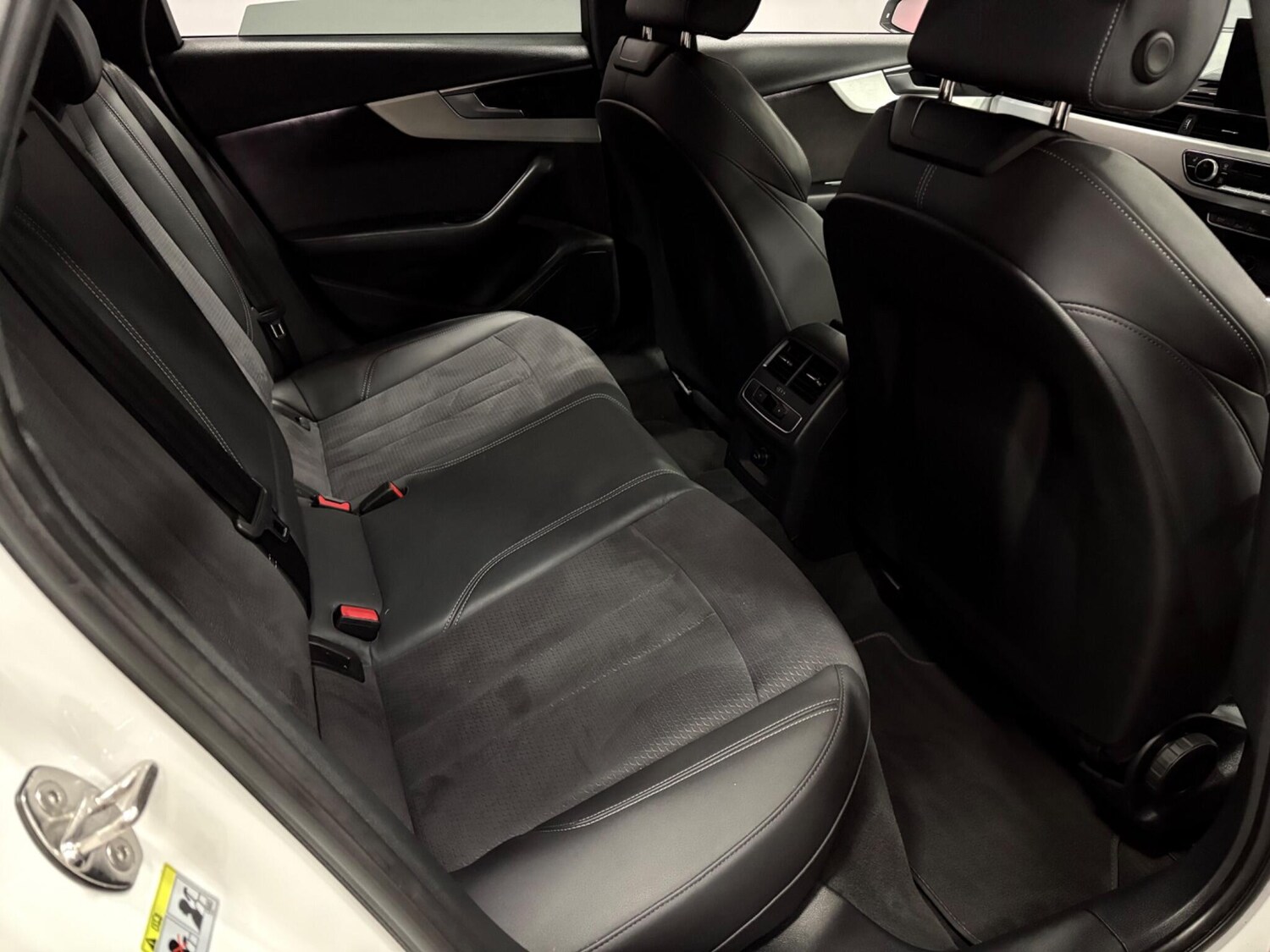 Used Audi A4 2023 for sale - 77882467: Photo 44