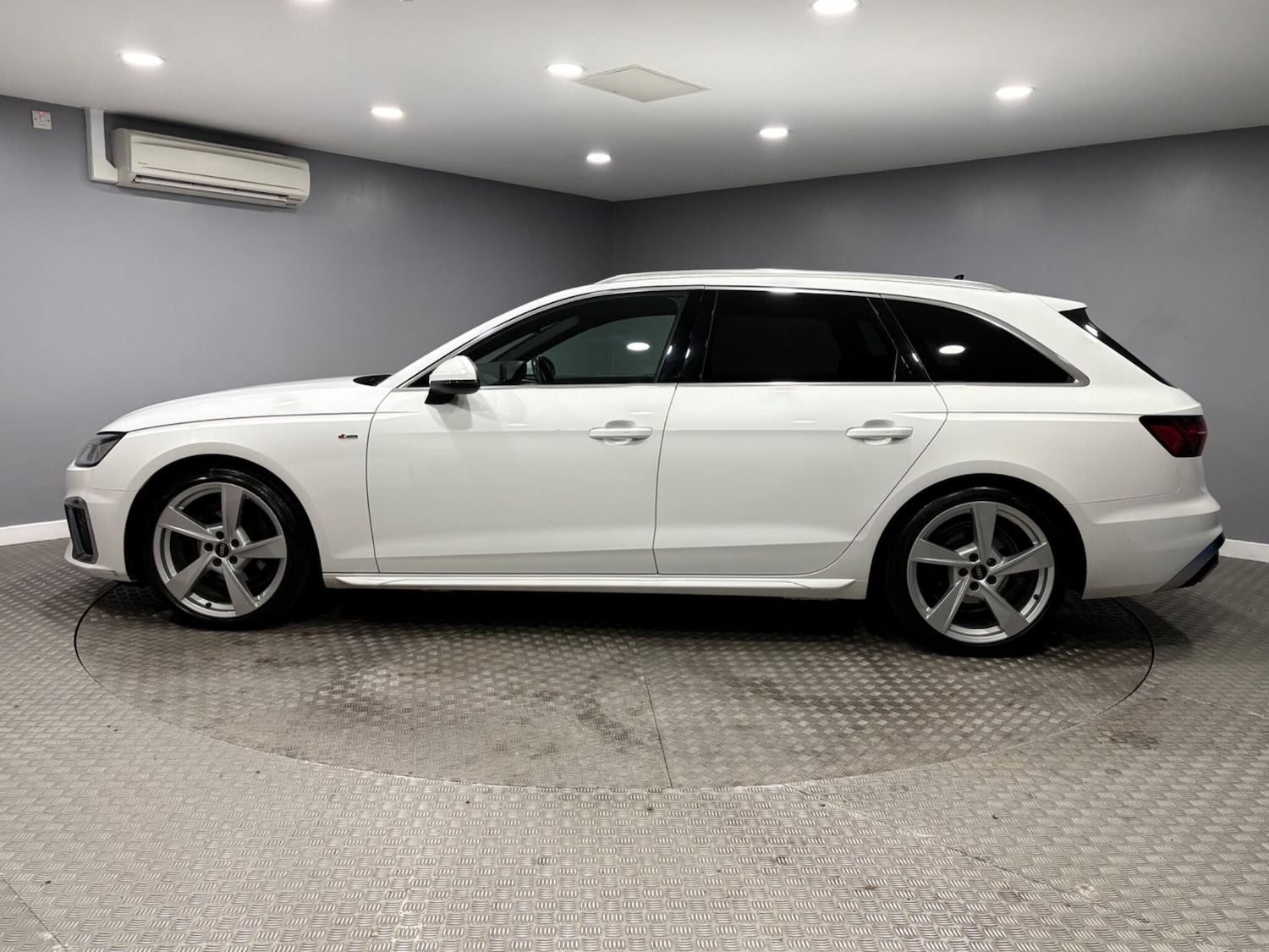 Used Audi A4 2023 for sale - 77882467: Photo 6