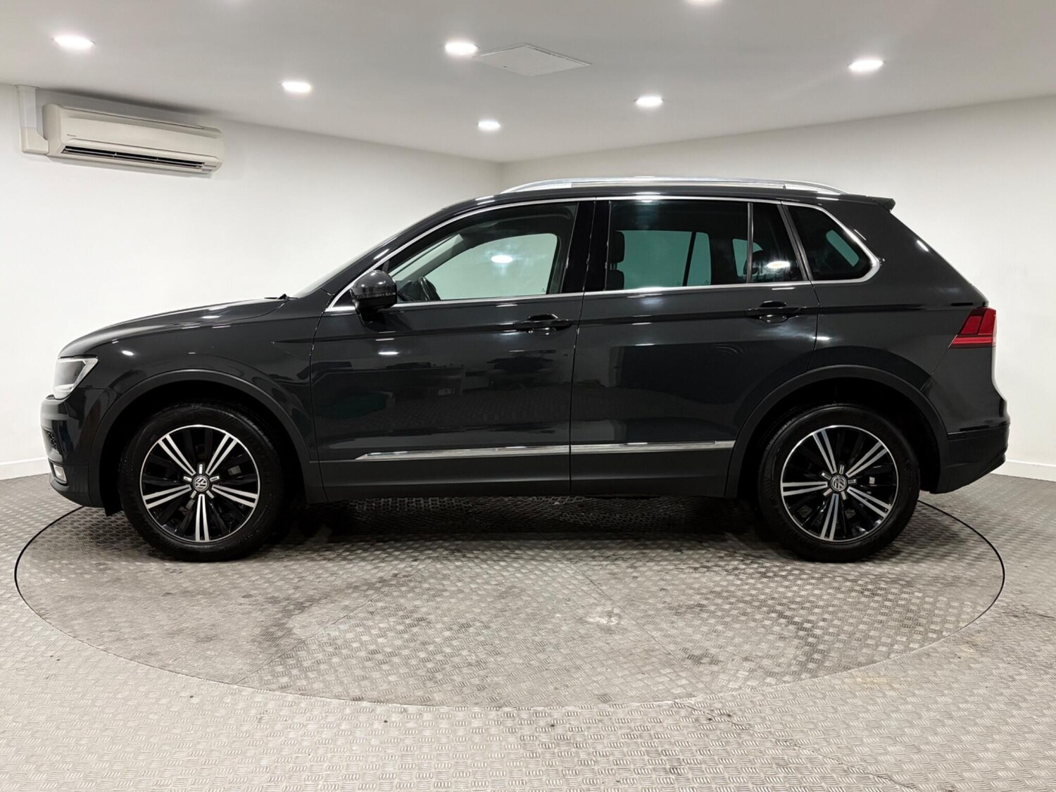 Used Volkswagen Tiguan 2017 for sale - 77376954: Photo 6