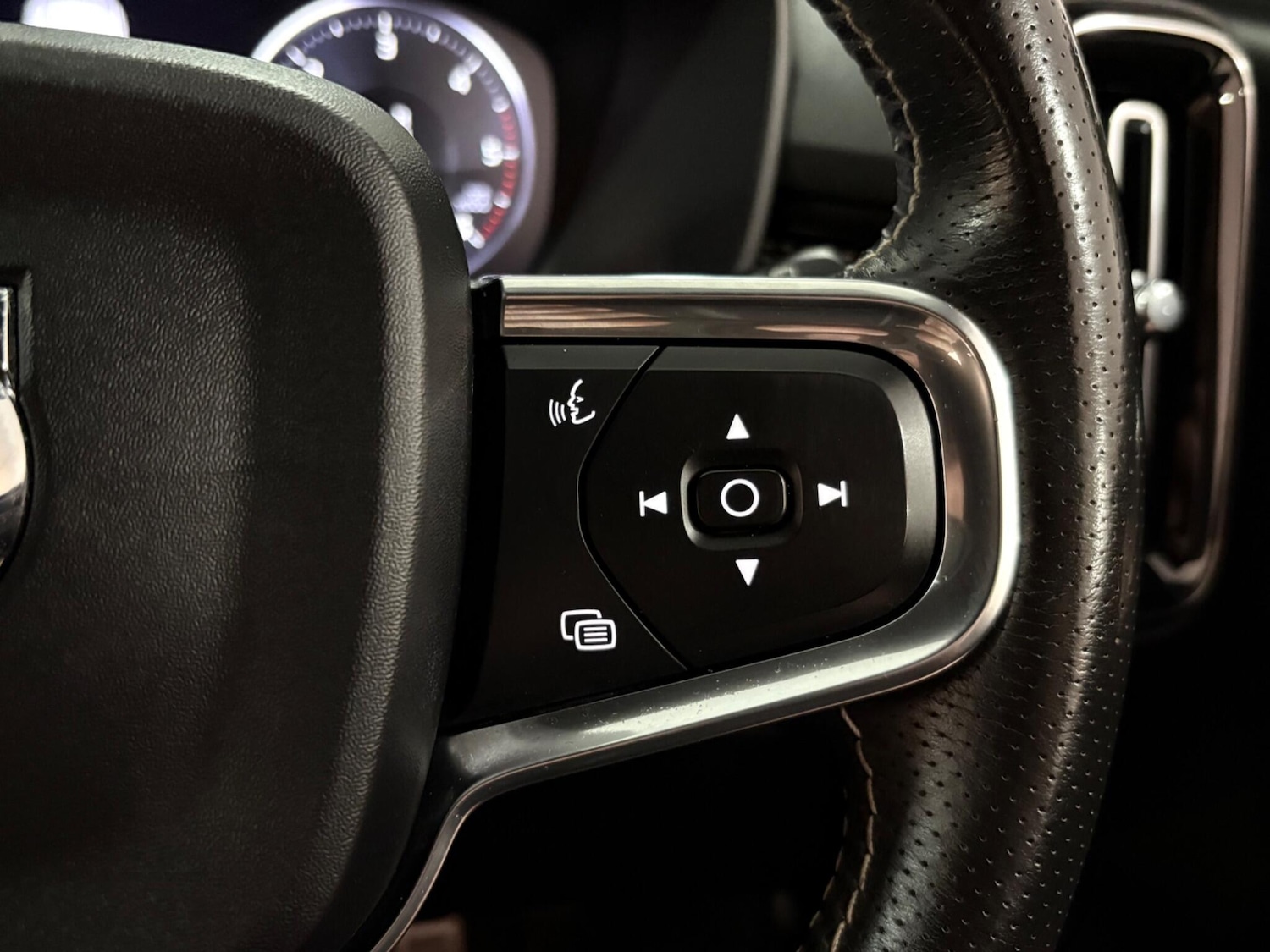 Used Volvo XC40 2019 for sale - 77021025: Photo 19