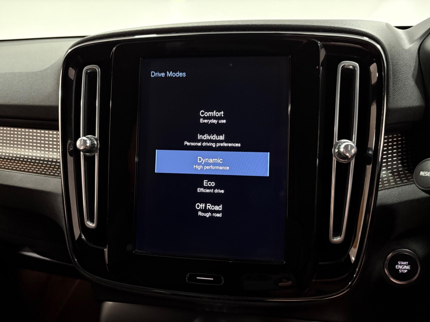 Used Volvo XC40 2019 for sale - 77021025: Photo 22