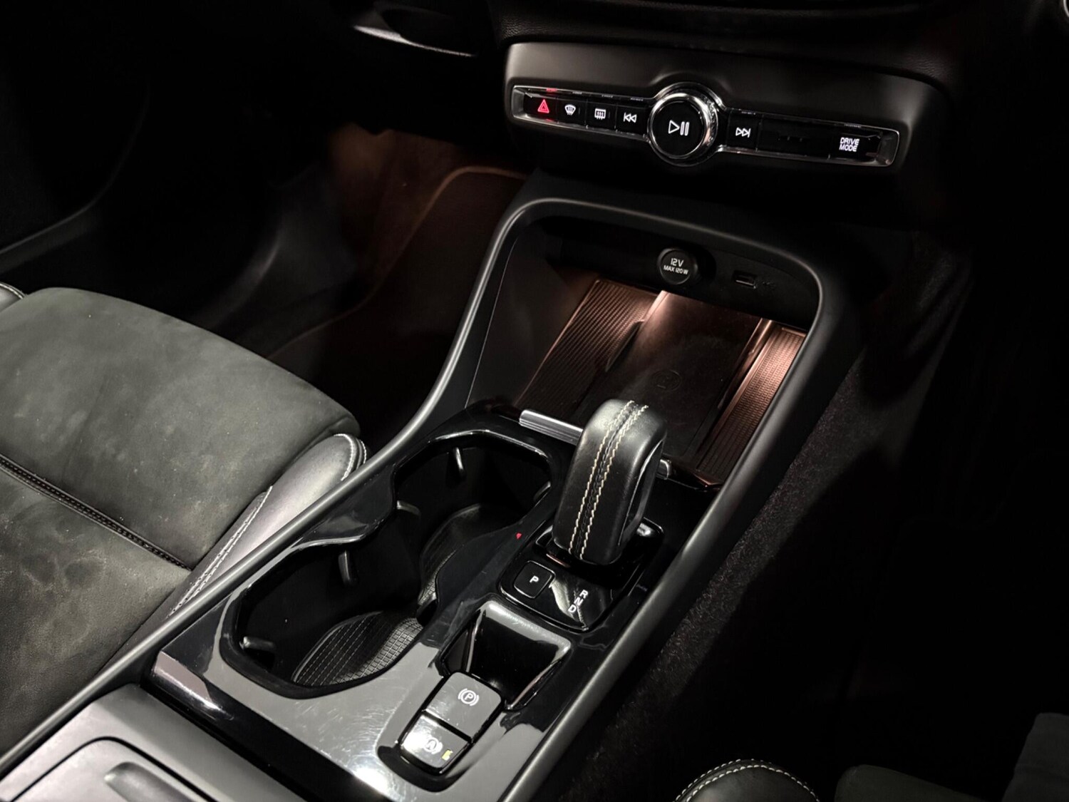 Used Volvo XC40 2019 for sale - 77021025: Photo 31