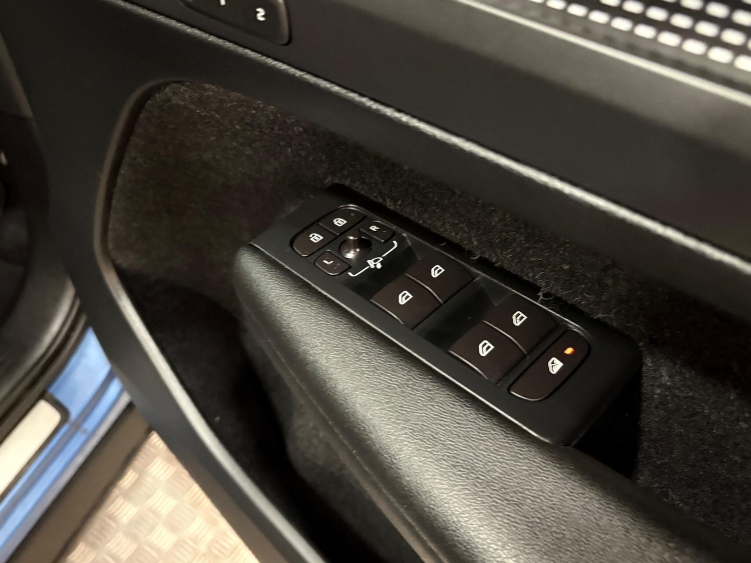 Used Volvo XC40 2019 for sale - 77021025: Photo 35