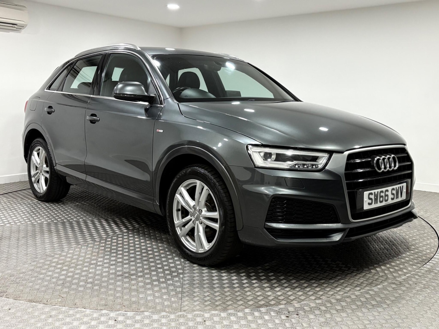 Used Audi Q3 2017 for sale - 76270991: Photo 1