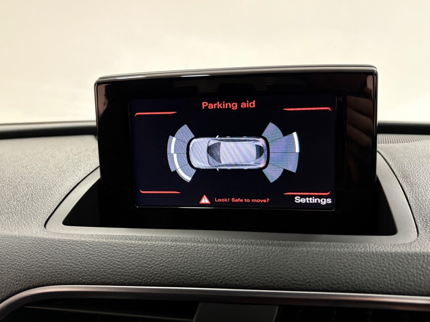 Used Audi Q3 2017 for sale - 76270991: Photo 23