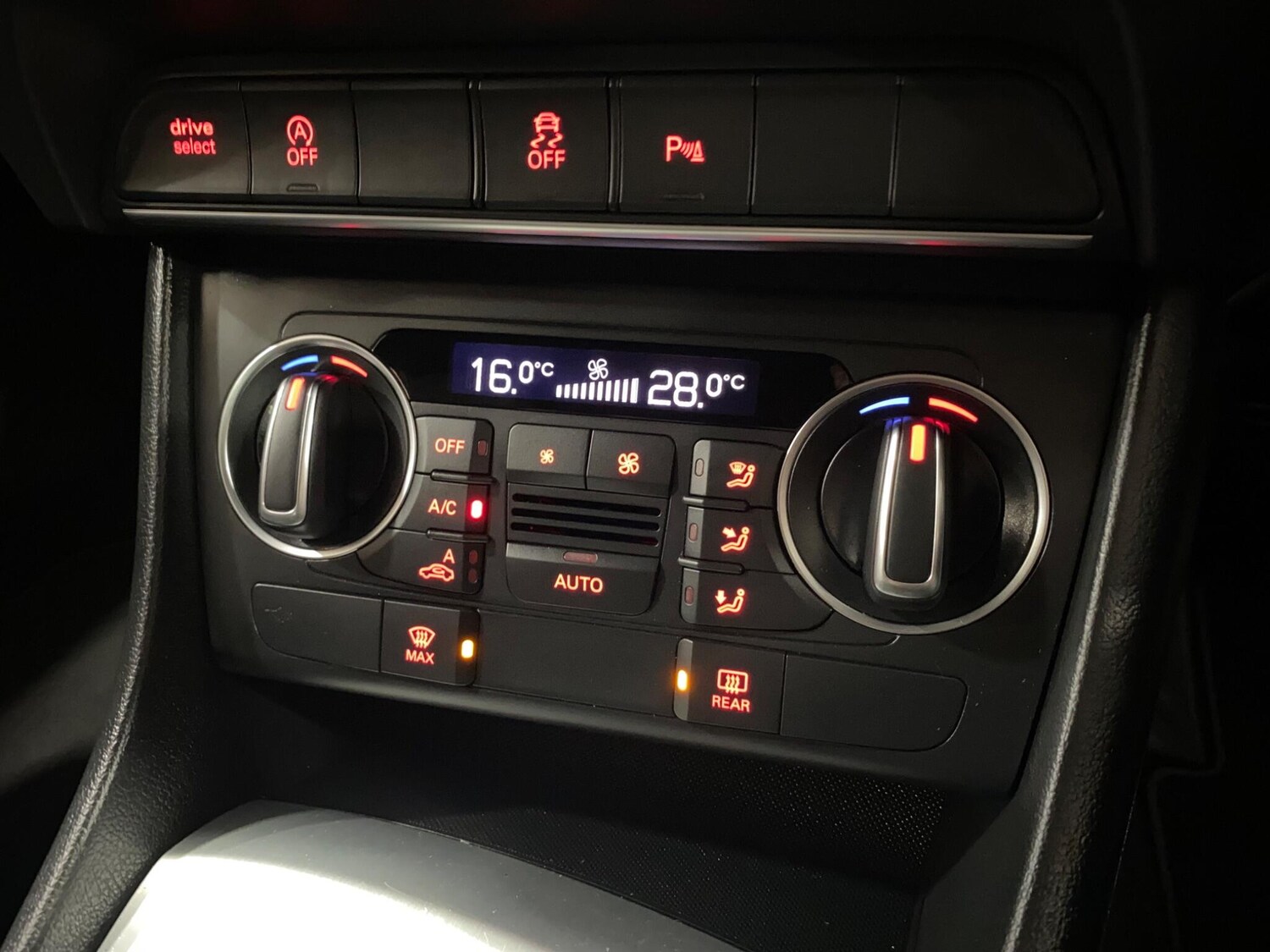 Used Audi Q3 2017 for sale - 76270991: Photo 30