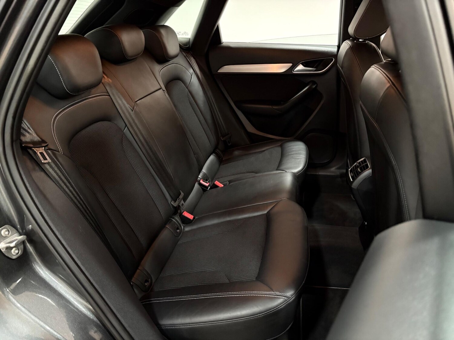 Used Audi Q3 2017 for sale - 76270991: Photo 38