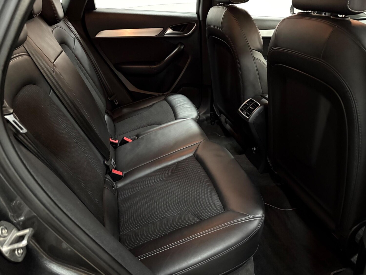 Used Audi Q3 2017 for sale - 76270991: Photo 39