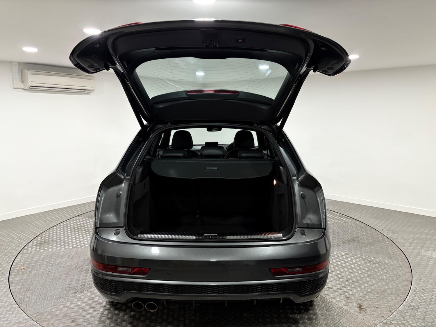 Used Audi Q3 2017 for sale - 76270991: Photo 41