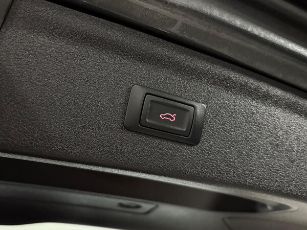 Used Audi Q3 2017 for sale - 76270991: Photo 45