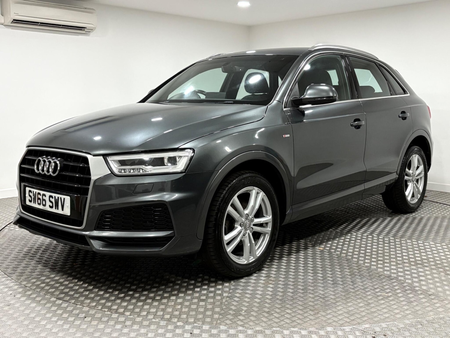 Used Audi Q3 2017 for sale - 76270991: Photo 7