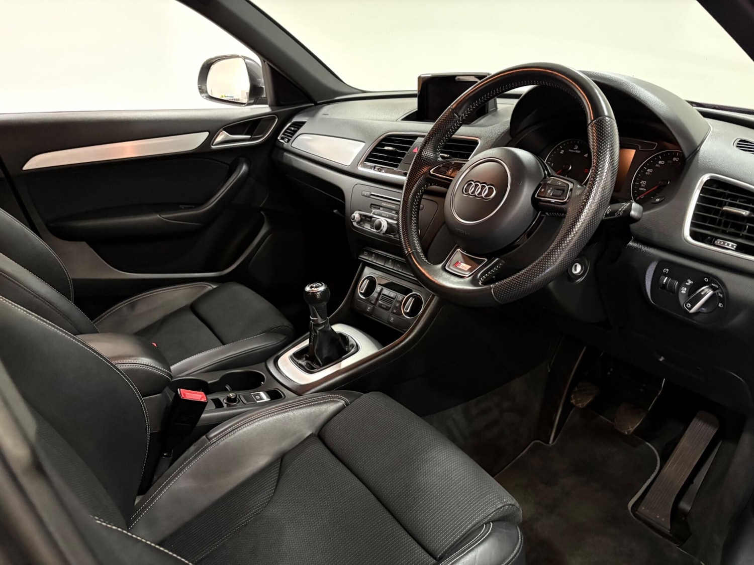 Used Audi Q3 2017 for sale - 76270991: Photo 9