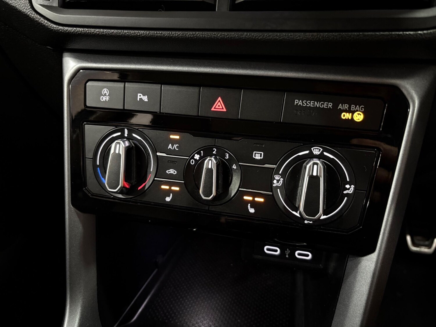 Used Volkswagen T-Cross 2022 for sale - 76912759: Photo 32