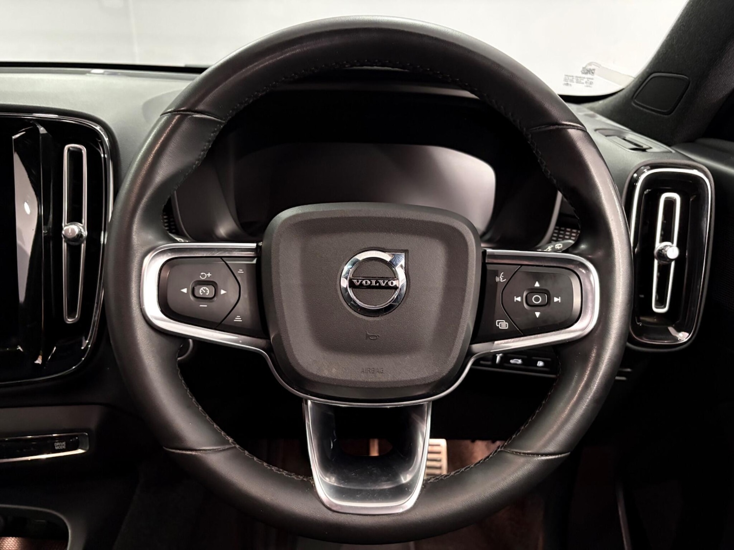 Used Volvo XC40 for sale - 78128166: Photo 13