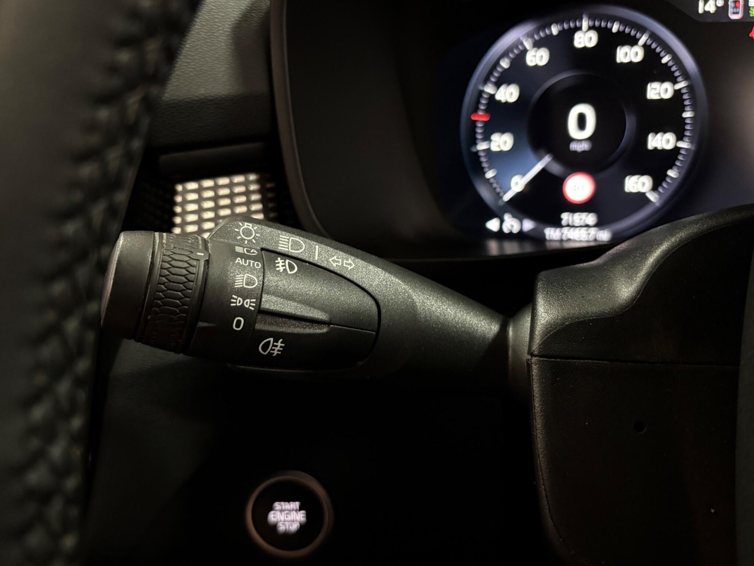 Used Volvo XC40 for sale - 78128166: Photo 14