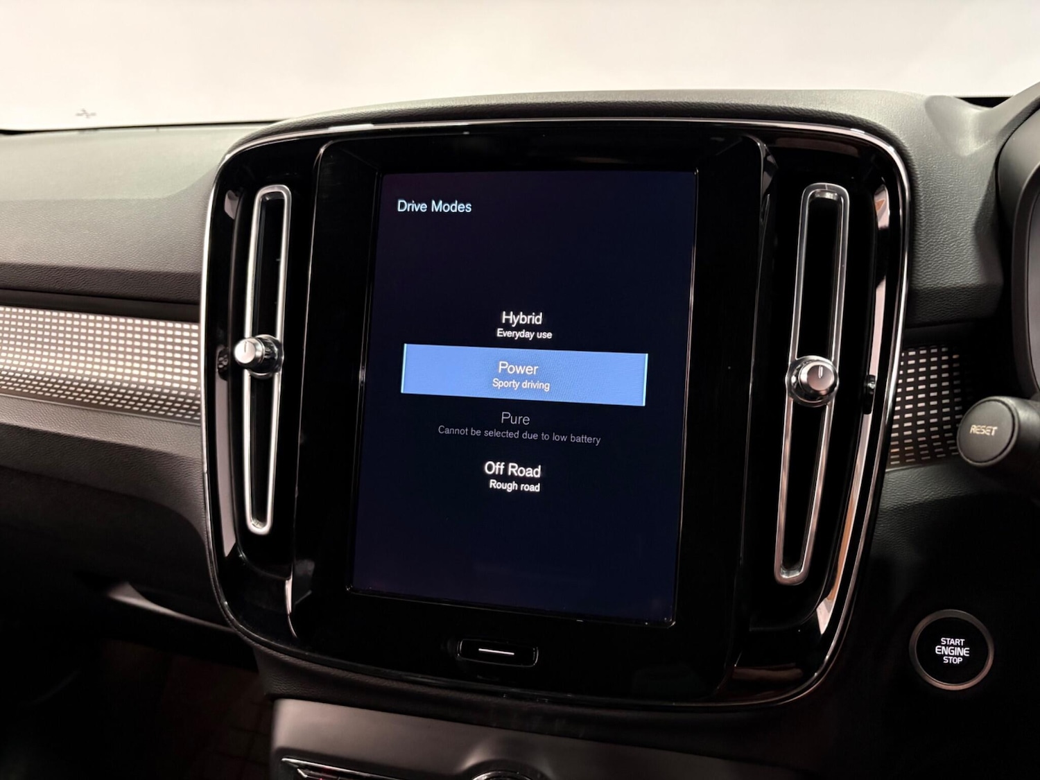 Used Volvo XC40 for sale - 78128166: Photo 20