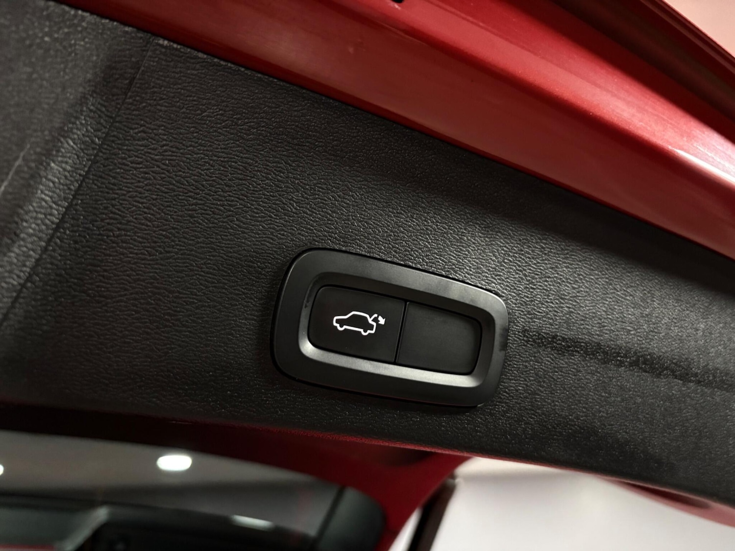 Used Volvo XC40 for sale - 78128166: Photo 45