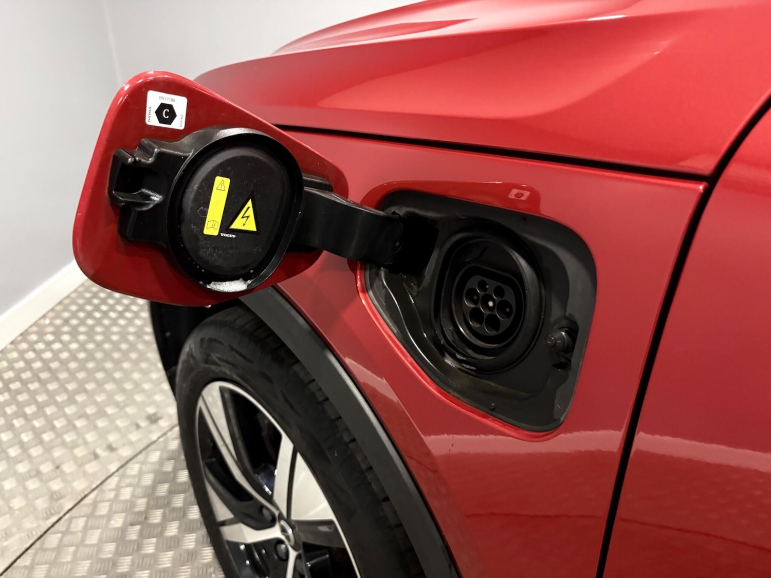 Used Volvo XC40 for sale - 78128166: Photo 49