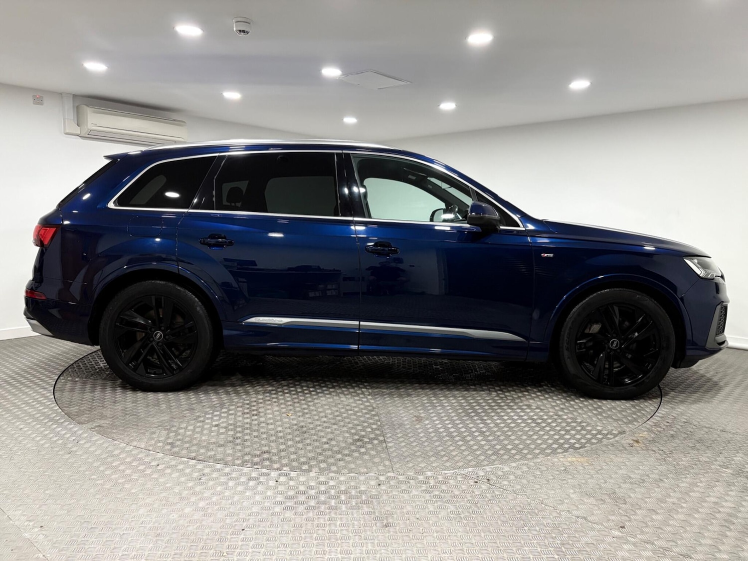 Used Audi Q7 for sale - 77021046: Photo 2