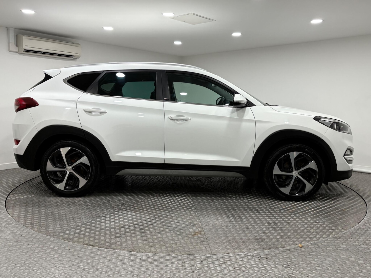 Used Hyundai TUCSON 2018 for sale - 75990088: Photo 2