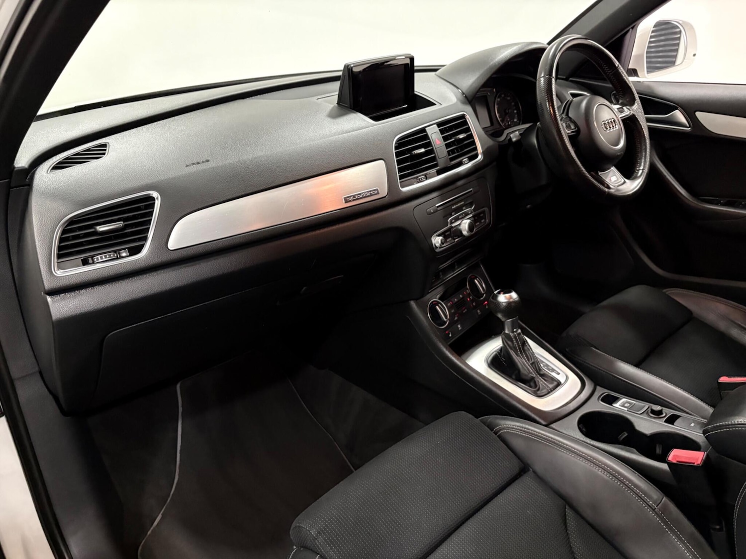 Used Audi Q3 2017 for sale - 77291149: Photo 11