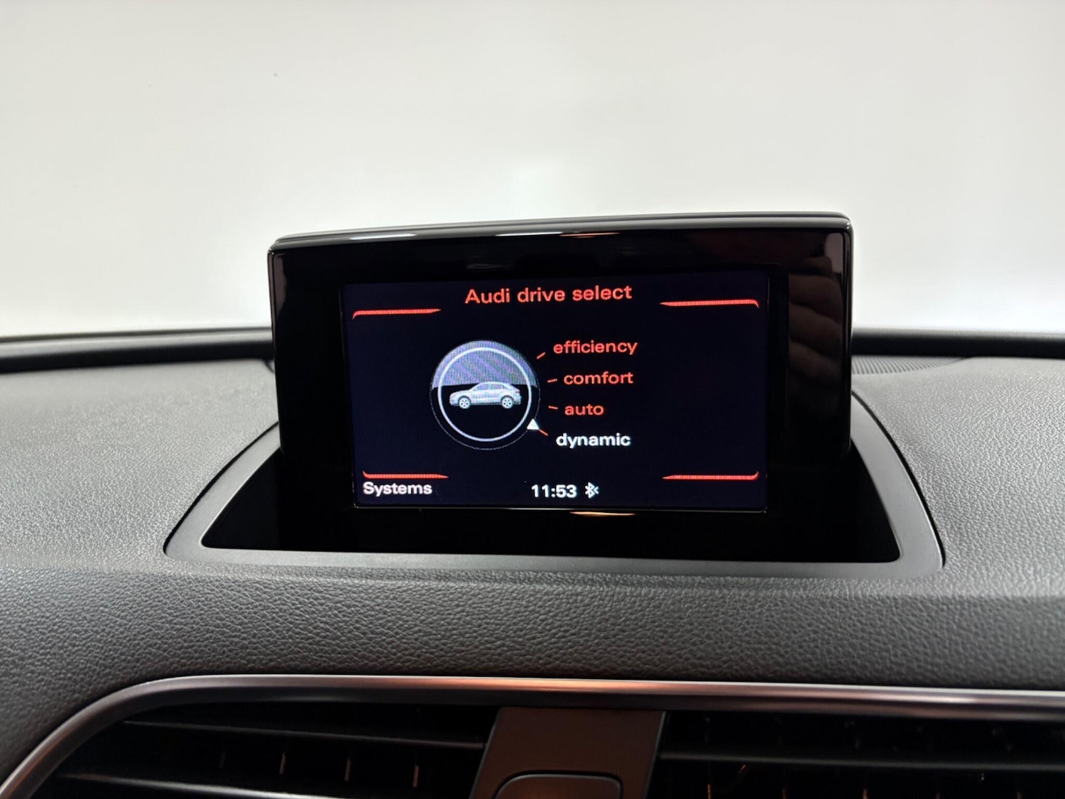 Used Audi Q3 2017 for sale - 77291149: Photo 24