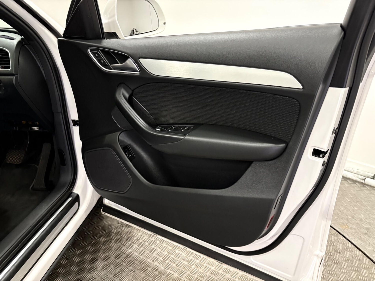 Used Audi Q3 2017 for sale - 77291149: Photo 37