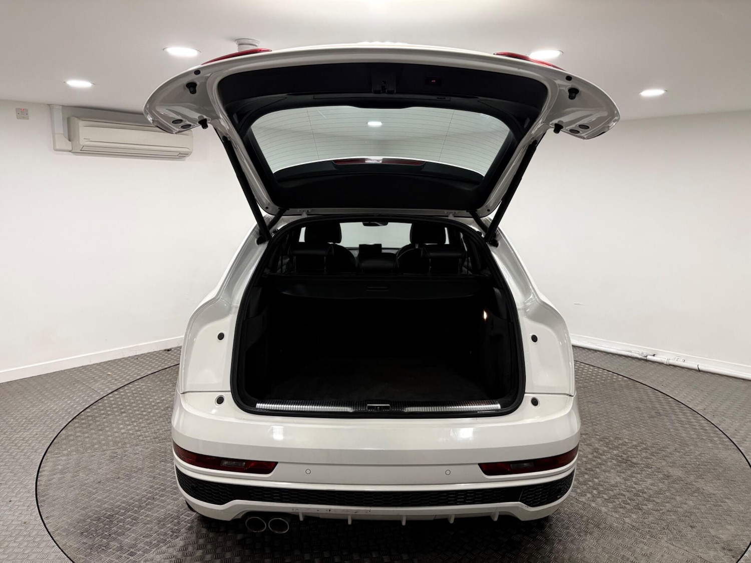 Used Audi Q3 2017 for sale - 77291149: Photo 41