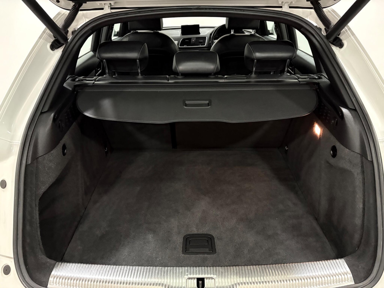 Used Audi Q3 2017 for sale - 77291149: Photo 42