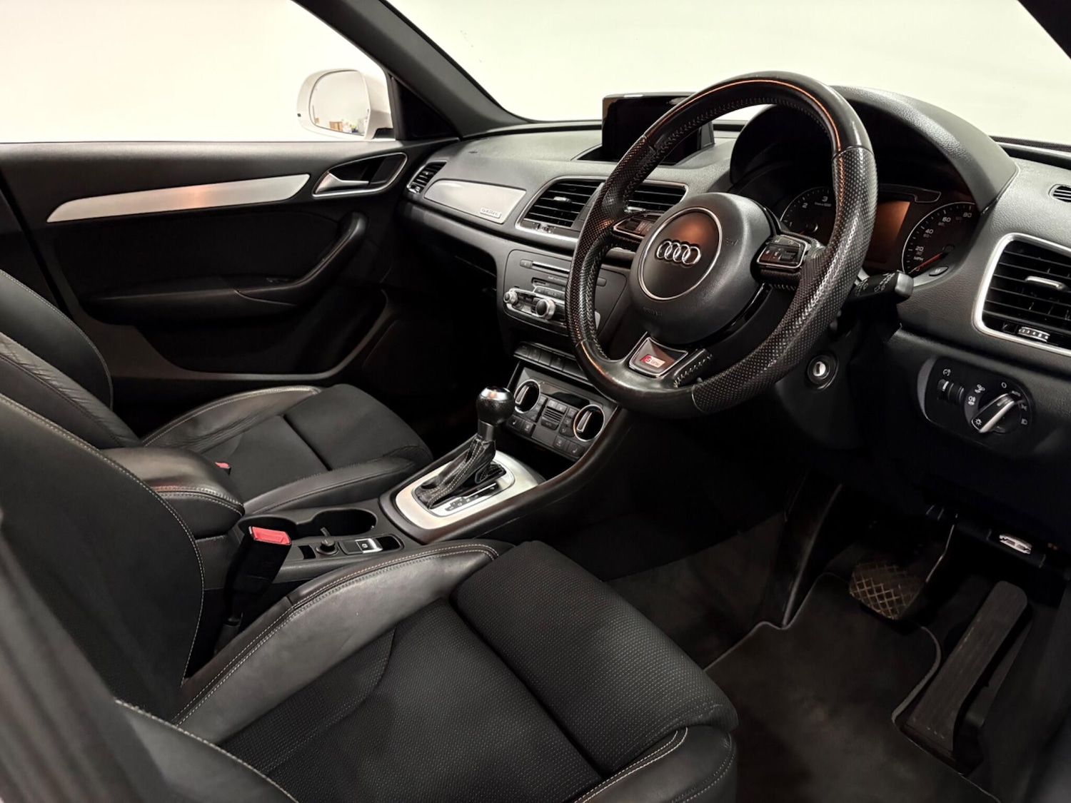 Used Audi Q3 2017 for sale - 77291149: Photo 9