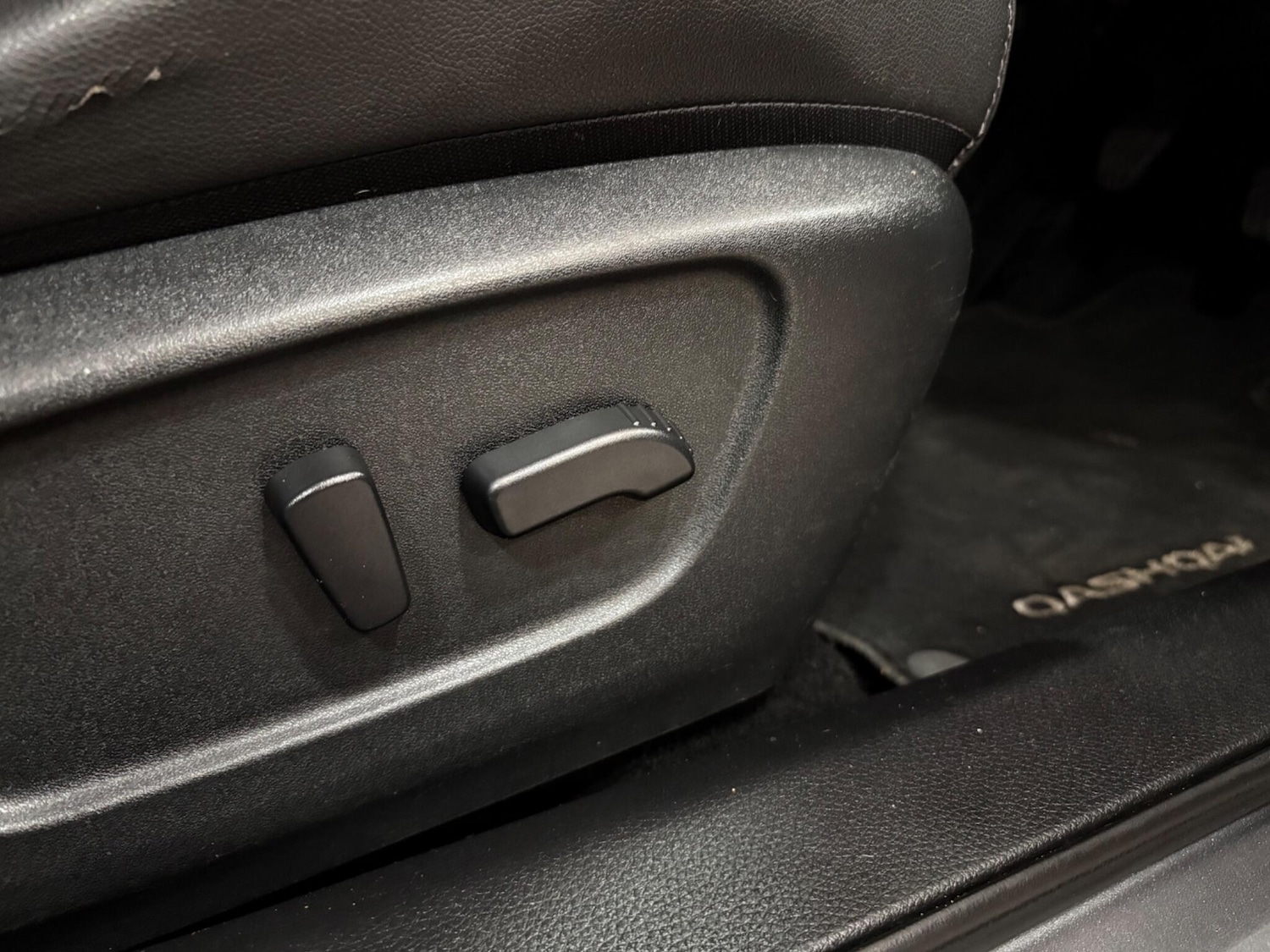 Used Nissan Qashqai 2015 for sale - 77696320: Photo 13