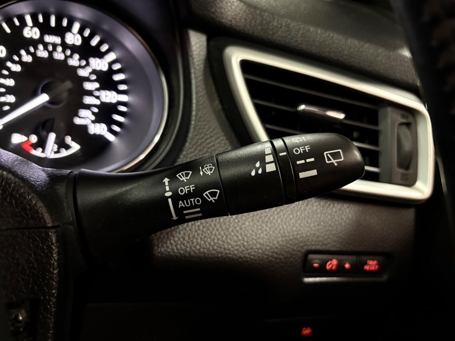 Used Nissan Qashqai 2015 for sale - 77696320: Photo 20