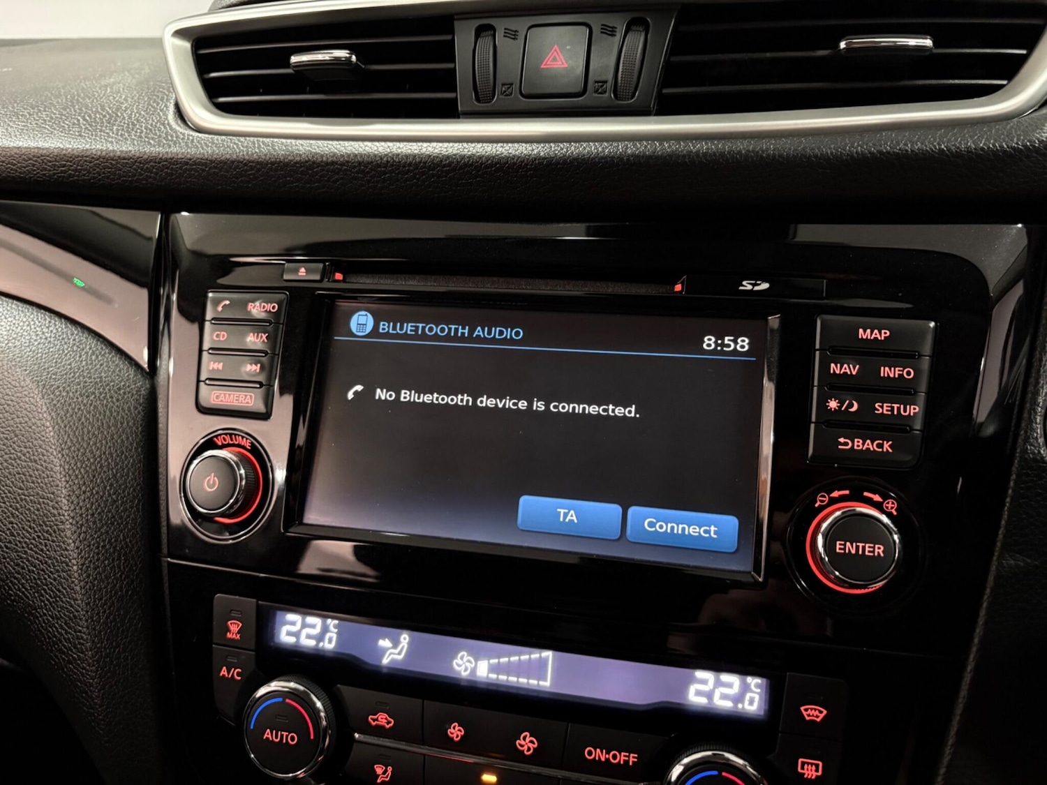 Used Nissan Qashqai 2015 for sale - 77696320: Photo 24