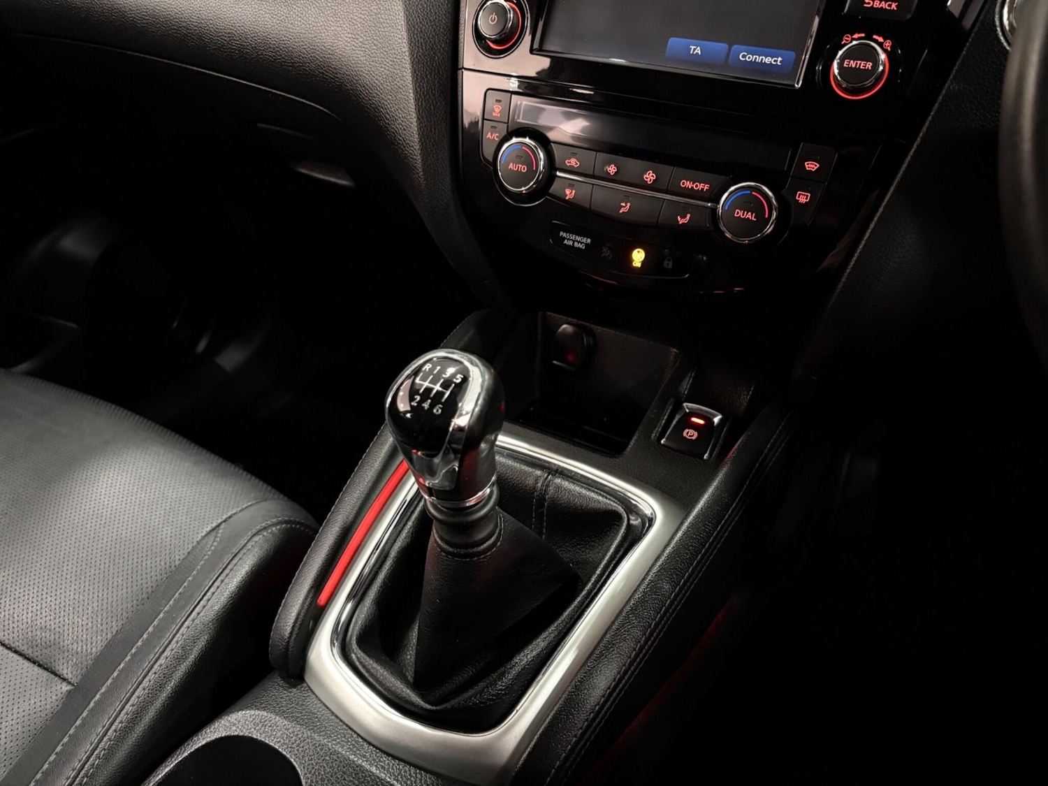 Used Nissan Qashqai 2015 for sale - 77696320: Photo 28