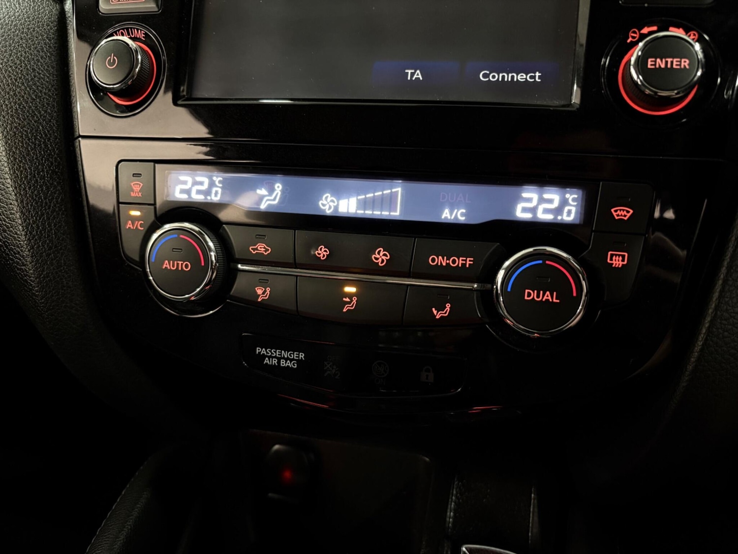 Used Nissan Qashqai 2015 for sale - 77696320: Photo 31