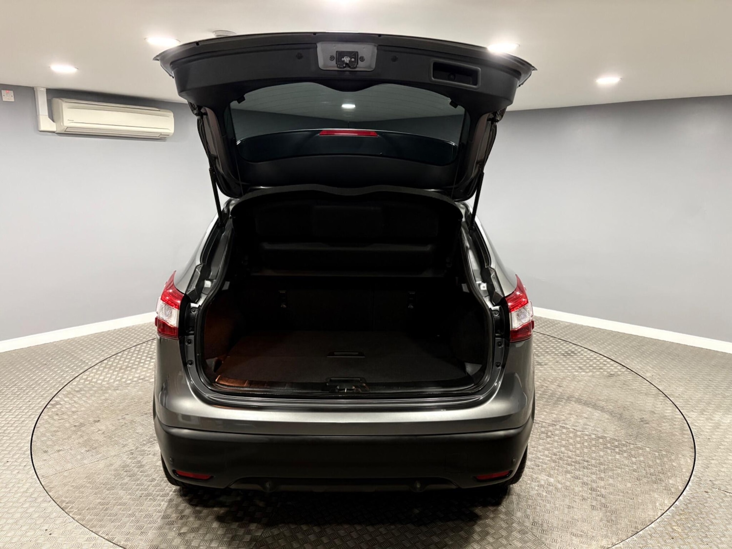 Used Nissan Qashqai 2015 for sale - 77696320: Photo 41