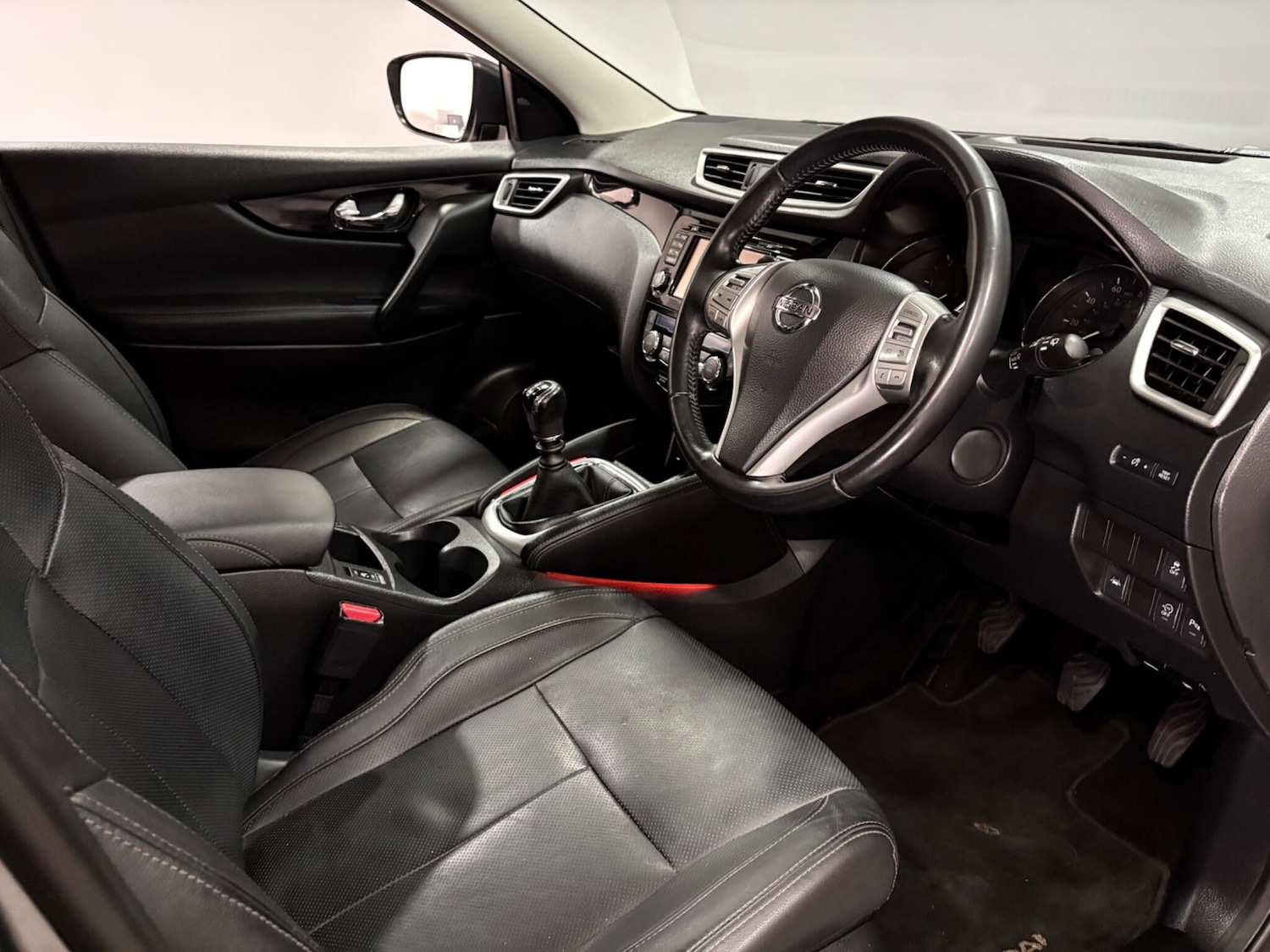 Used Nissan Qashqai 2015 for sale - 77696320: Photo 9