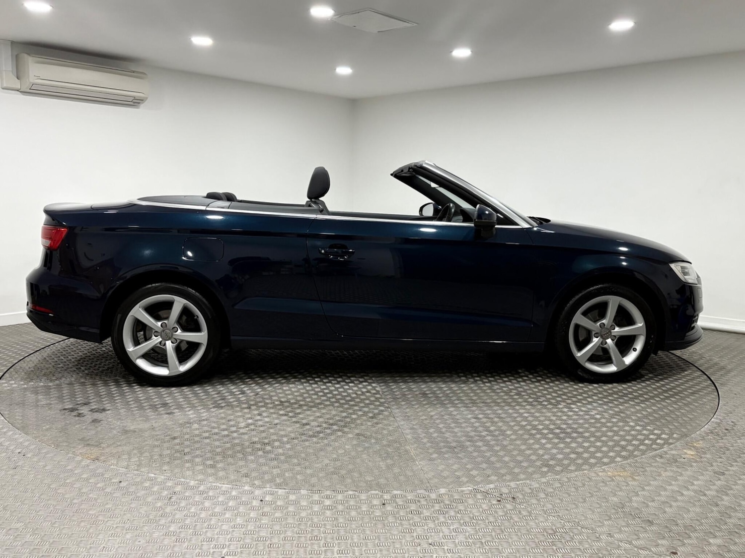 Used Audi A3 Cabriolet for sale - 77020882: Photo 2