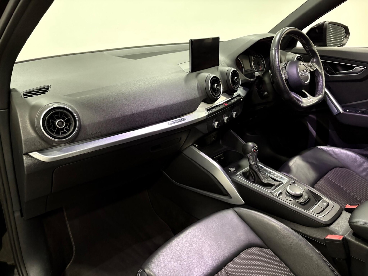 Used Audi Q2 2017 for sale - 77021359: Photo 11