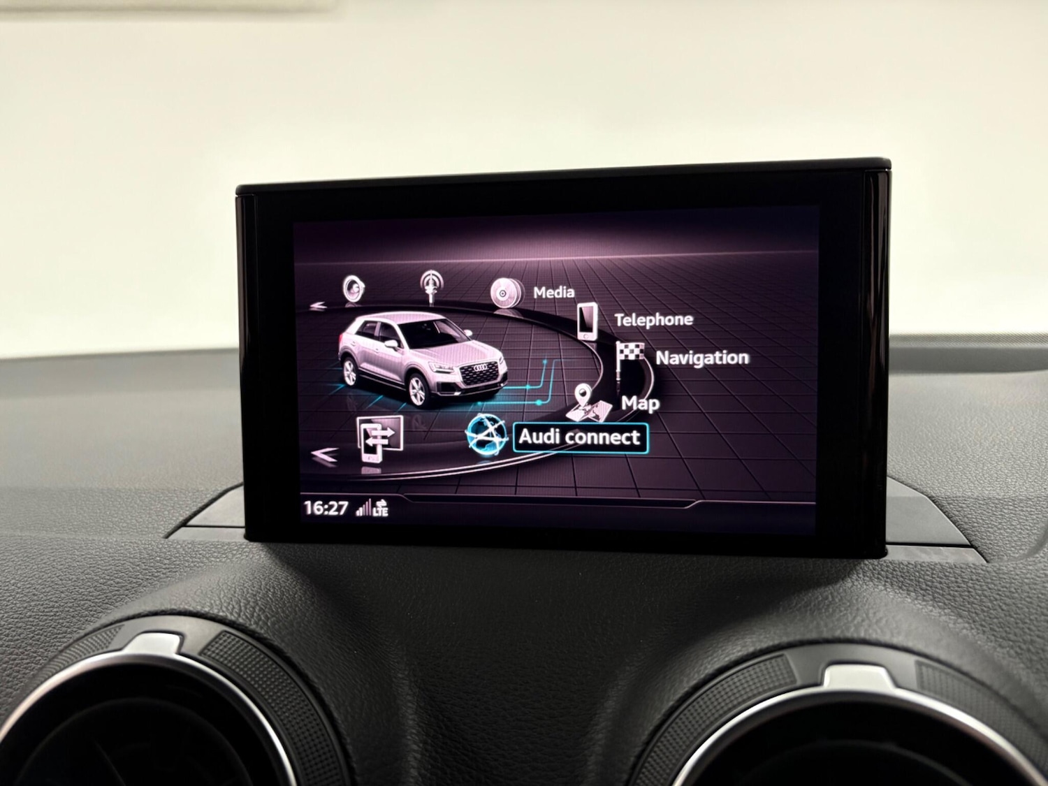 Used Audi Q2 2017 for sale - 77021359: Photo 24