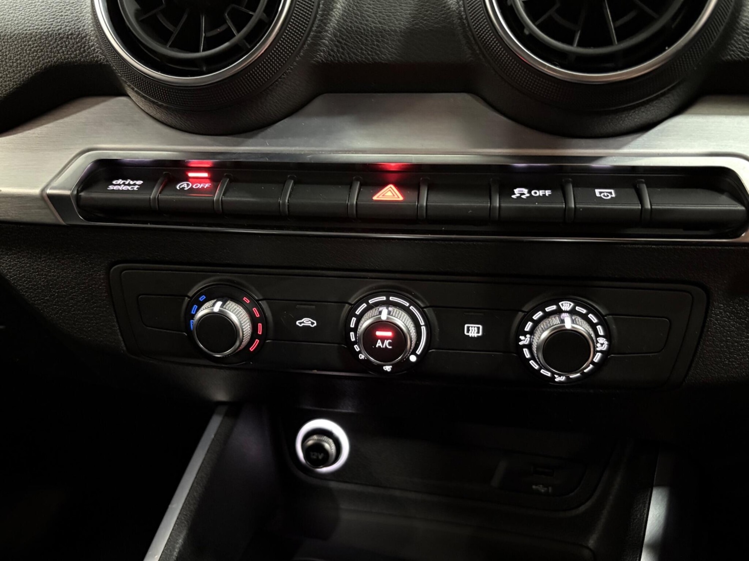 Used Audi Q2 2017 for sale - 77021359: Photo 31