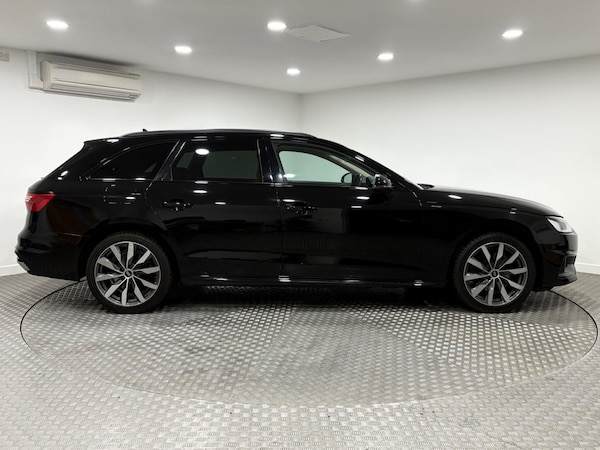 Used Audi A4 Avant 2021 for sale - 75769809: Photo 2