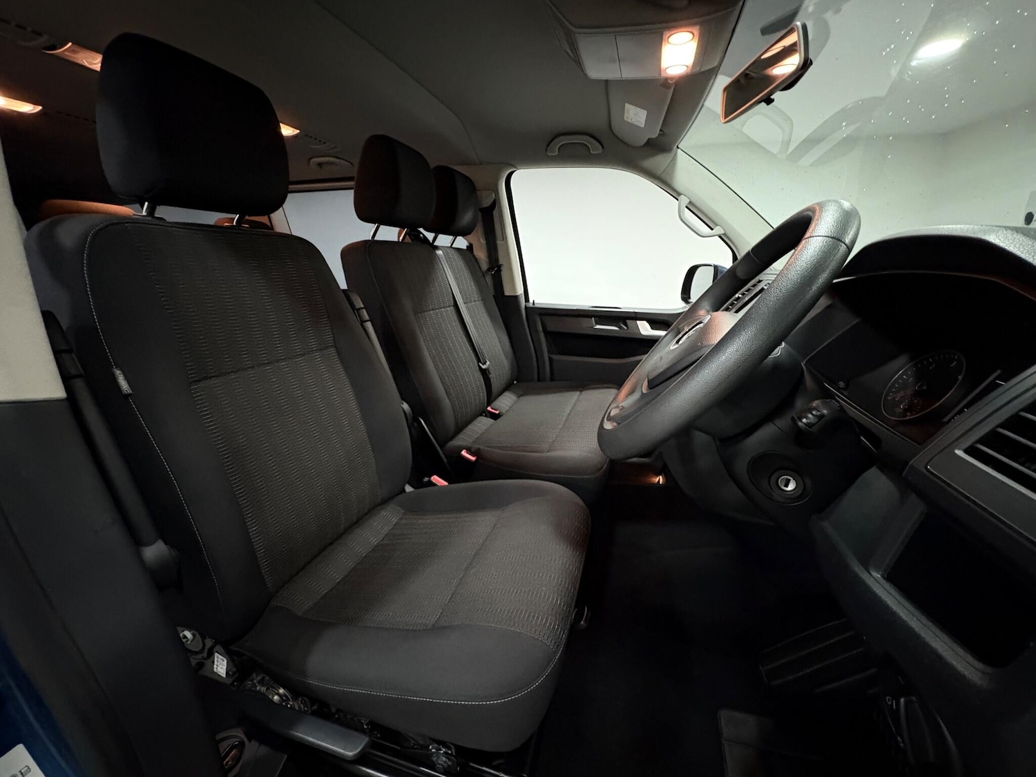 Used Volkswagen Transporter Shuttle 2018 for sale - 76633839: Photo 12